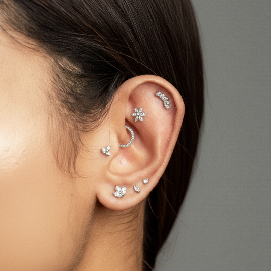 Lia - Titanium Daisy Stud