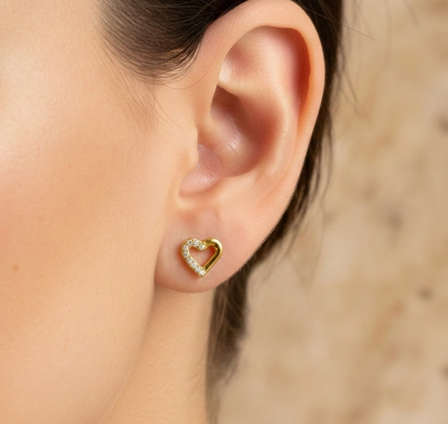 Lina - Crystal Heart Stud