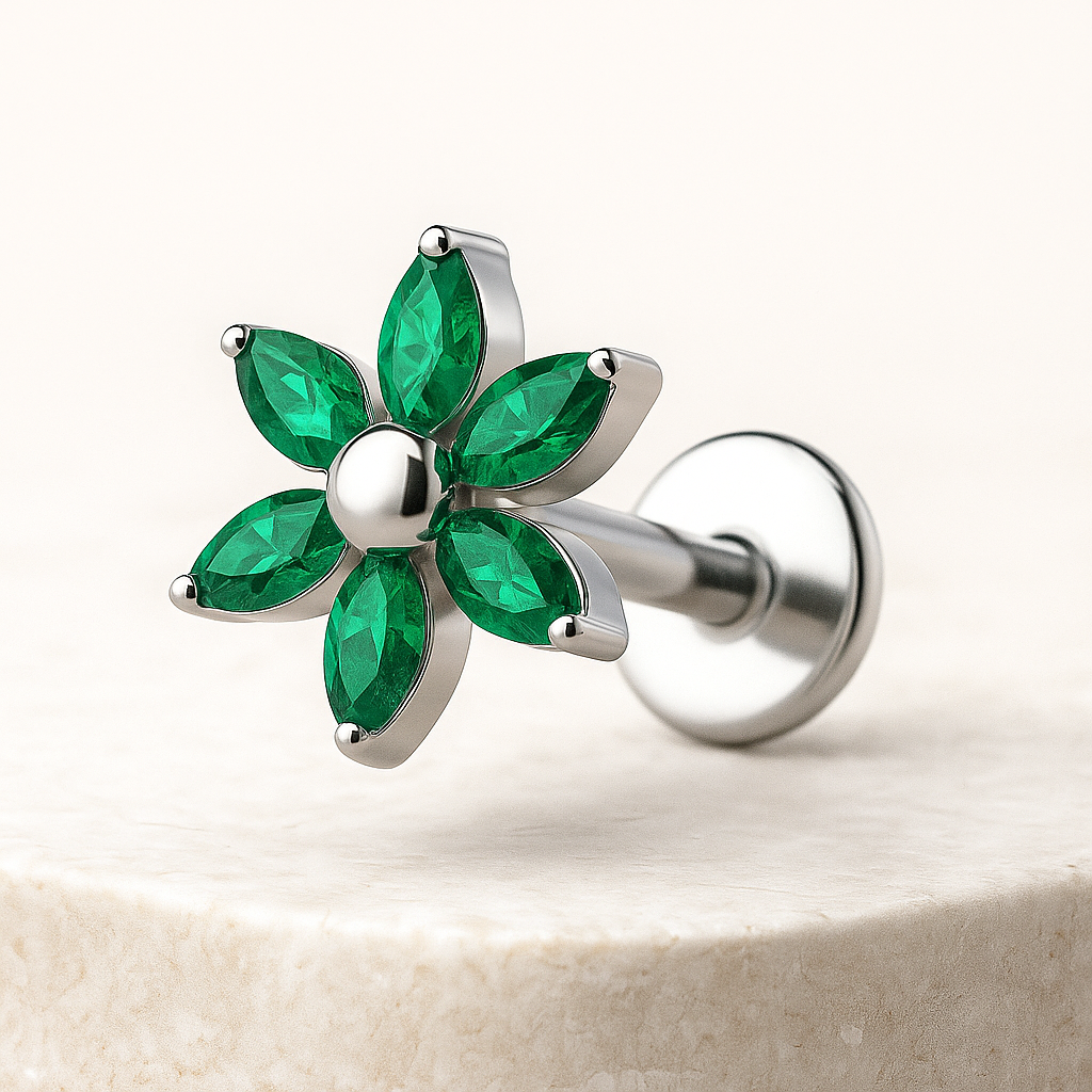 Lia - Titanium Daisy Stud