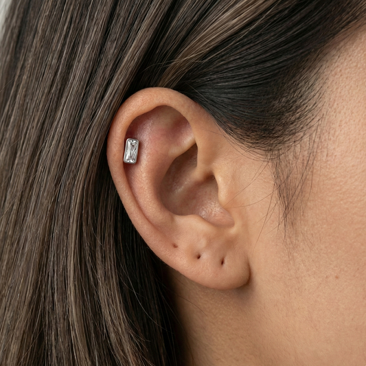 Erica - Titanium Baguette Stud