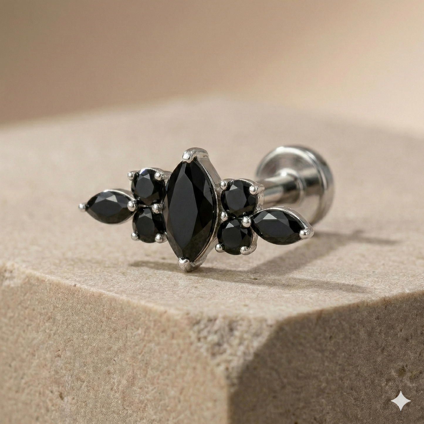 Lola - Titanium Wreath Stud