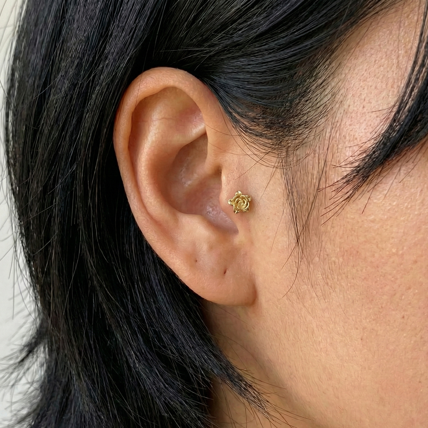 Rosa - Titanium Rose Stud