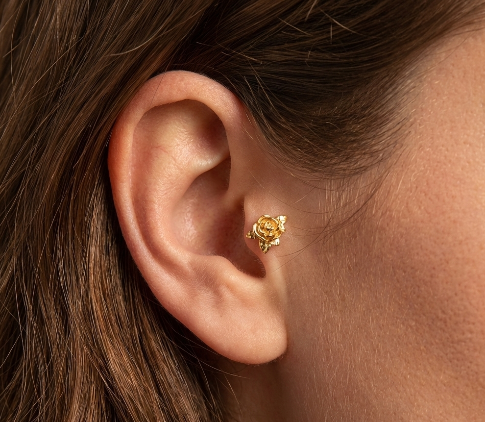 Rosa - Titanium Rose Stud