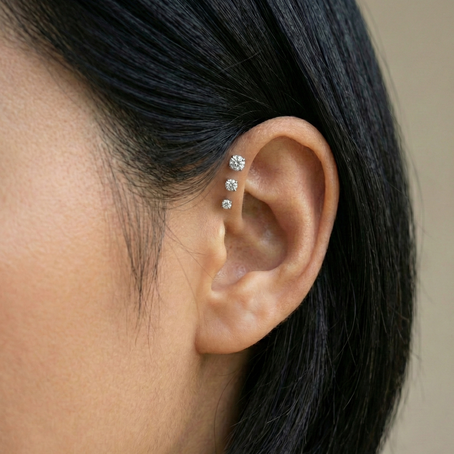 Sara - Titanium Threadless Stud