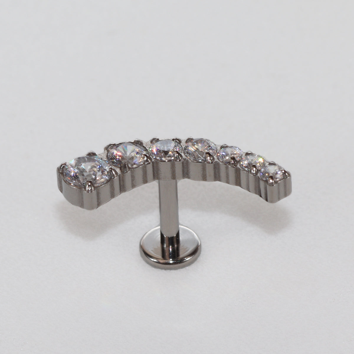 Titanium Descending Stone Labret Stud | Cura – Cura - Piercing Jewellery